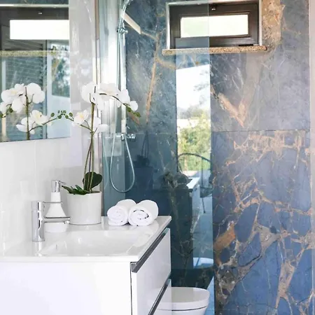 Da Costa - Sunset Poolhouse