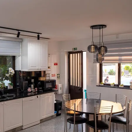 Da Costa - Sunset Poolhouse