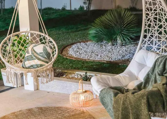 Da Costa - Sunset Poolhouse Alvaraes