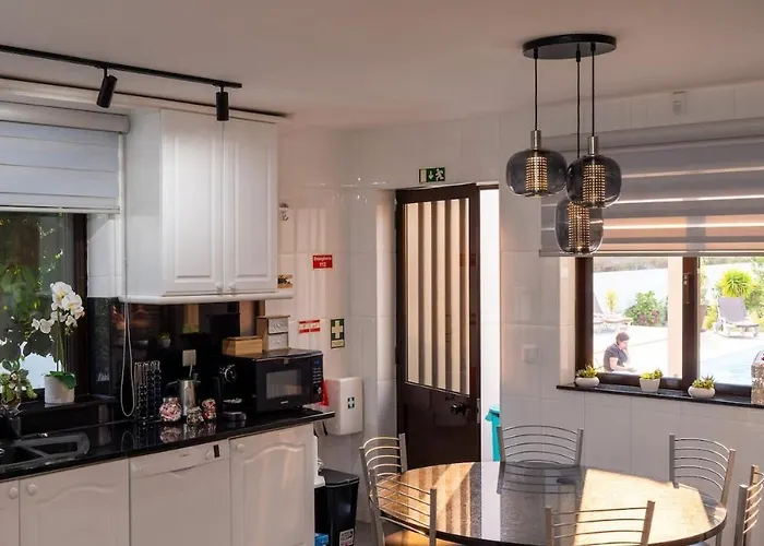 Da Costa - Sunset Poolhouse